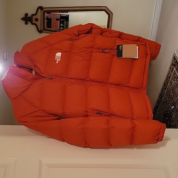The North Face winter puffer jacket - Picture 6 of 7